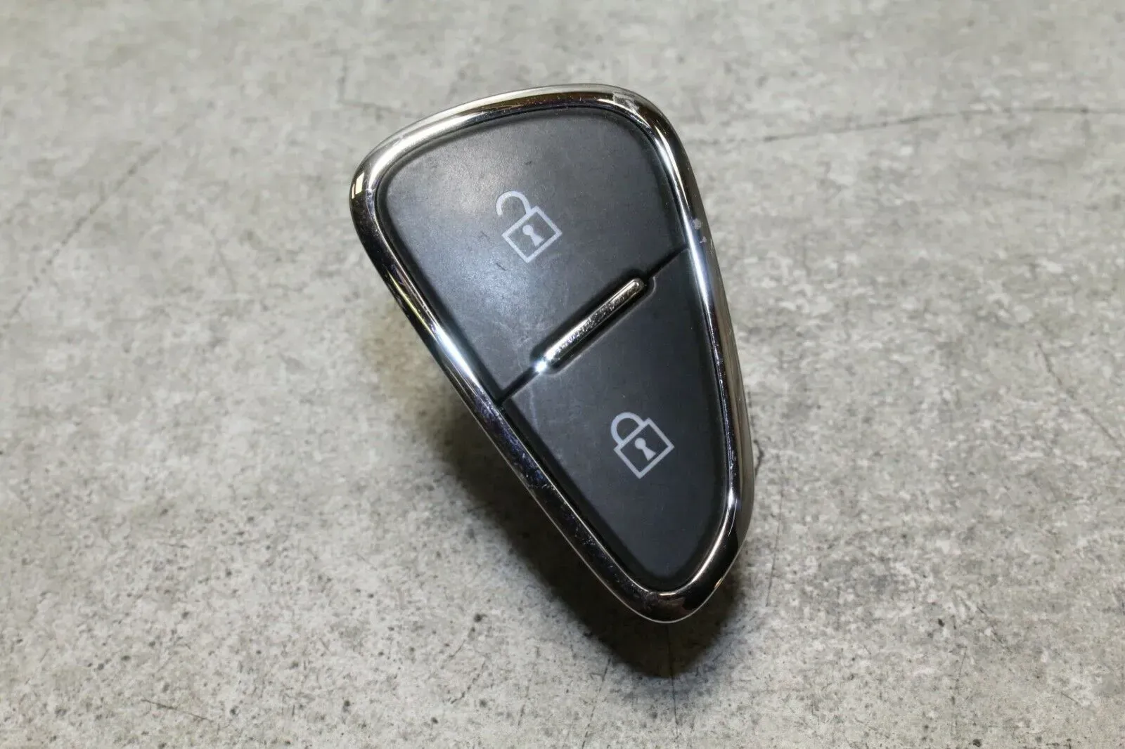 Schalter Zentralverriegelung Opel Corsa E Adam 13363826 - Bild 1