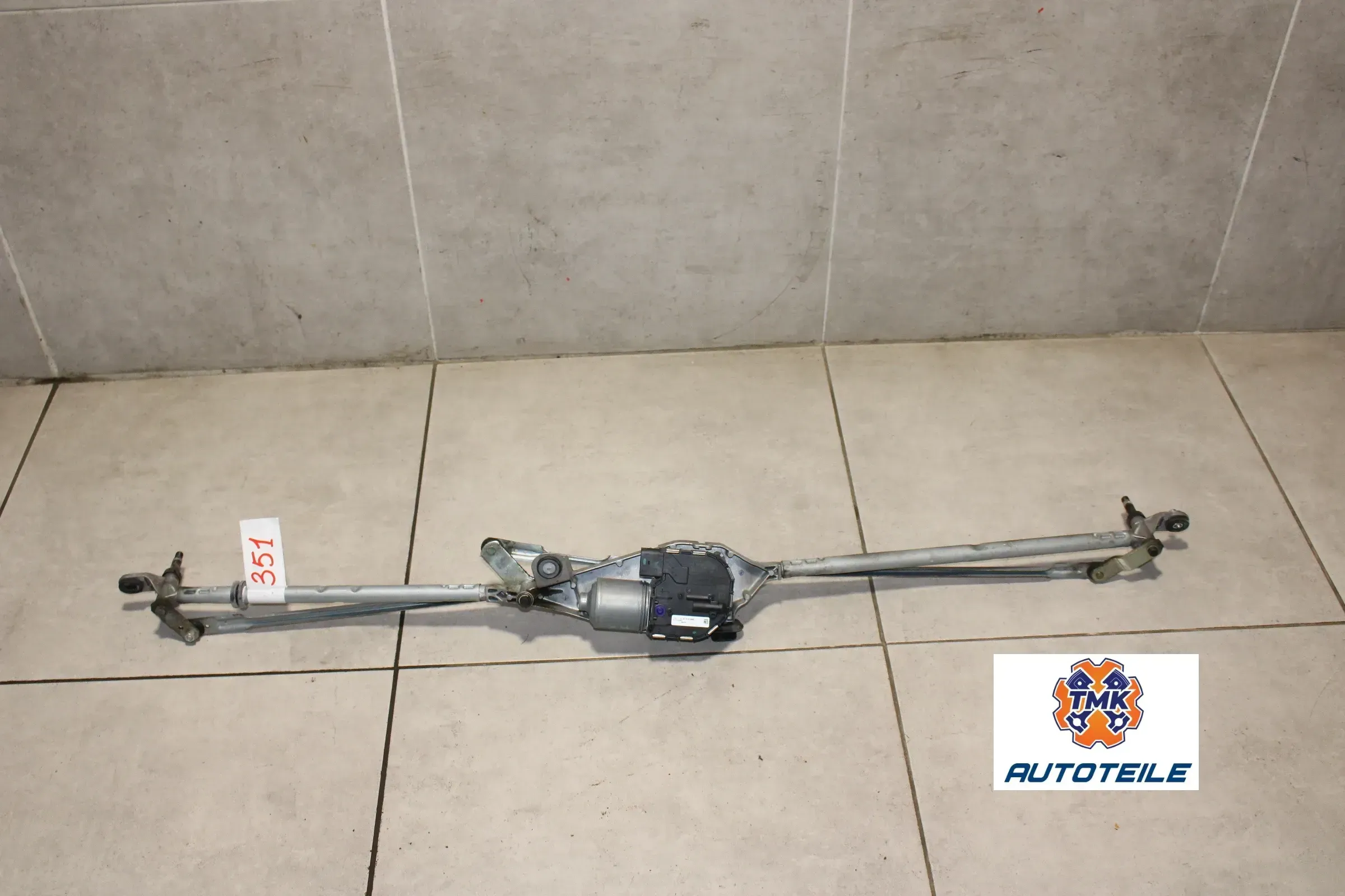 Opel Astra K Wischermotor Motor Scheibenwischer Wischergestänge vorne 39034606 - Bild 1