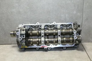 3,0 Nockenwellengehäuse Nockenwellen Nockenwelle vorne Z30DT Opel Vectra C - Bild 1