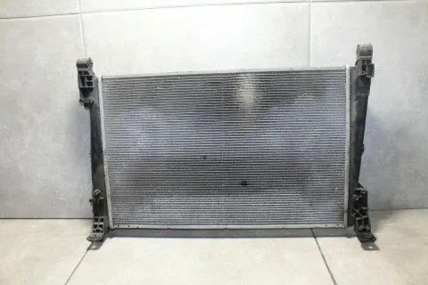 Background image for 1,3 CDTi 55 KW Wasserkühler Kühler Motorkühler Z13DTJ Opel Corsa D 44092670