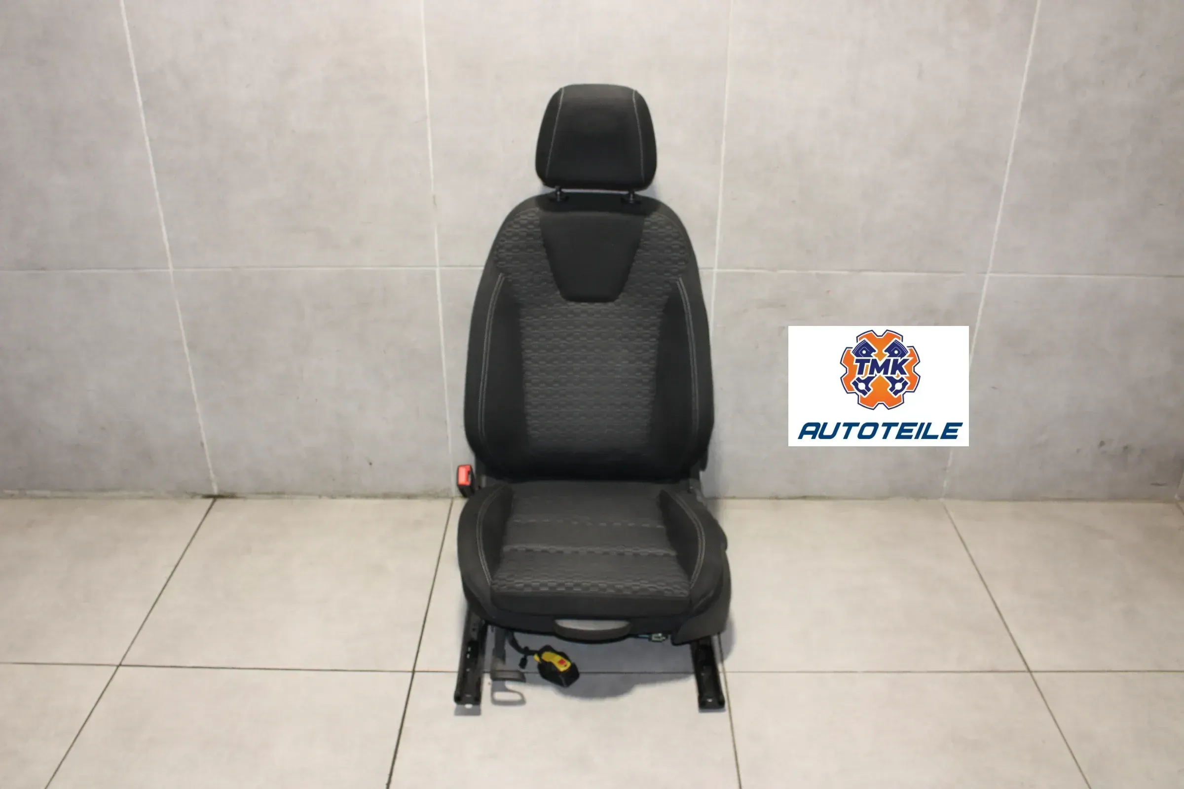 Opel Astra K Sitz vorne links Fahrersitz Stoff Sitzheizung TAQD - Bild 1