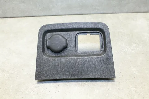 Background image for Verkleidung Mittelkonsole Abdeckung Zigarettenanzünder Opel Karl 95381702