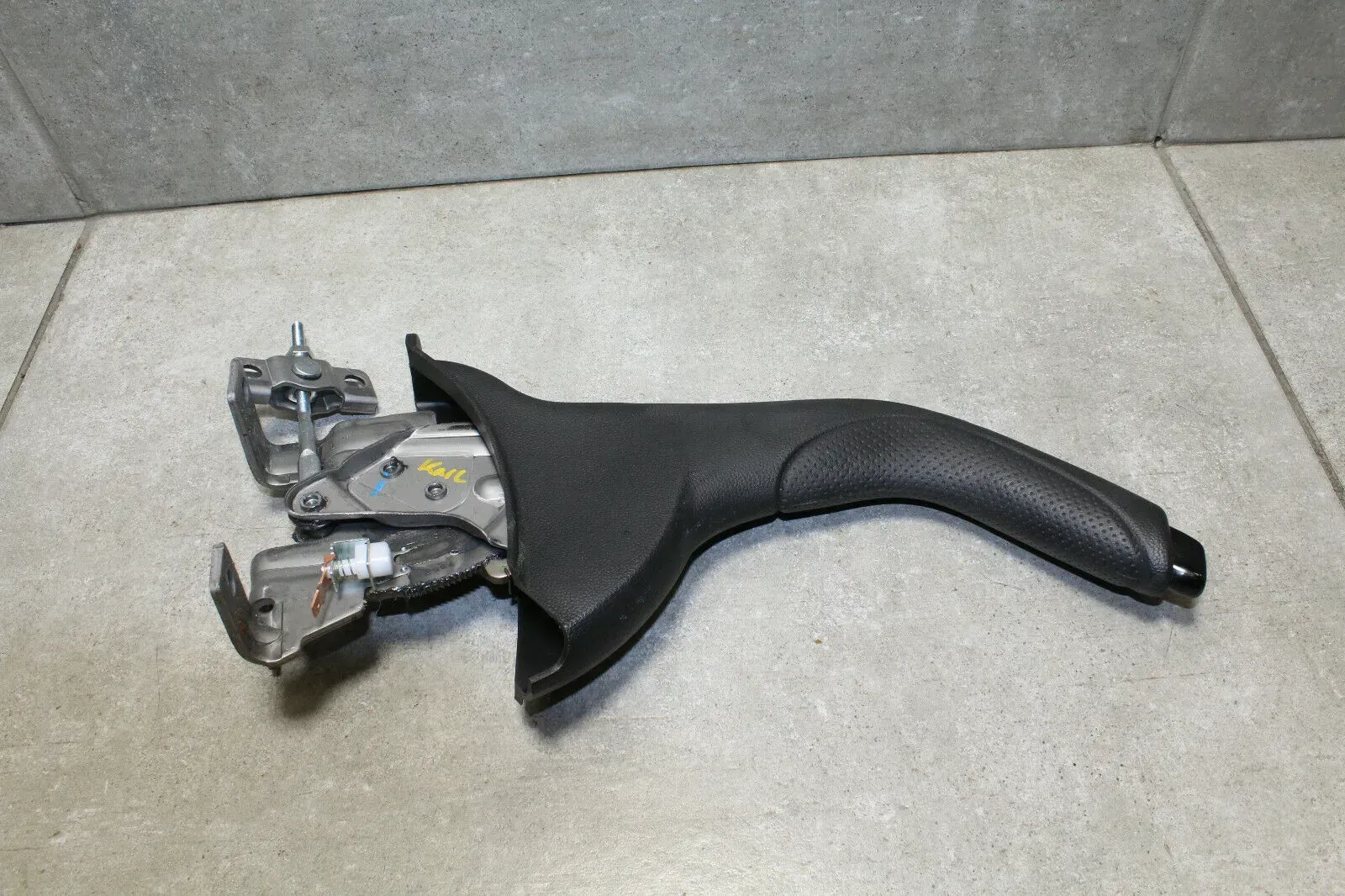 Handbremshebel Handbremse Handbremsgriff Opel Karl 42371600 - Bild 1