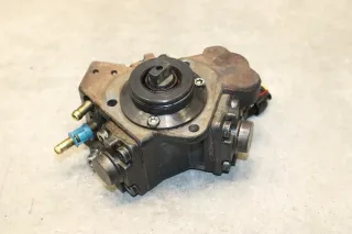 Opel Corsa D Dieselpumpe Hochdruckpumpe 1.3 CDTI 70 KW A13DTE 55575157 - Bild 2