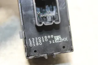 Opel Meriva B Fensterheberschalter Schalter hinten rechts 13301888 - Bild 2
