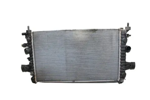 Background image for Astra H Wasserkühler Kühler Motorkühler 1,6 85 KW Z16XER Opel
