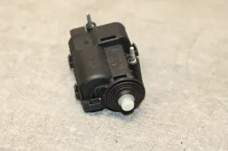 Opel Corsa D Stellmotor Tankklappe Tankdeckel - Bild 2