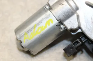Opel Adam Wischermotor Motor Scheibenwischer hinten 39045012 - Bild 3