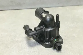 Corsa D Thermostatgehäuse Gehäuse Thermostat A13DTR 1,3 70 KW 55206391 - Bild 2