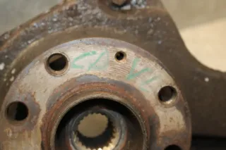 Opel Corsa D Achsschenkel Radnabe 1,2 1,4 vorne Links 55703154 - Bild 3