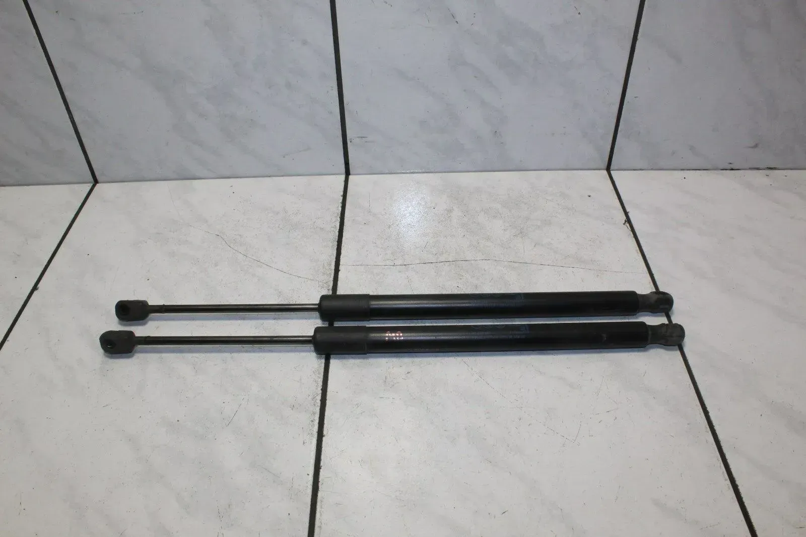 Opel Meriva B Heckklappendämpfer Gasdruckdämpfer Dämpfer SET 13338367 - Bild 1