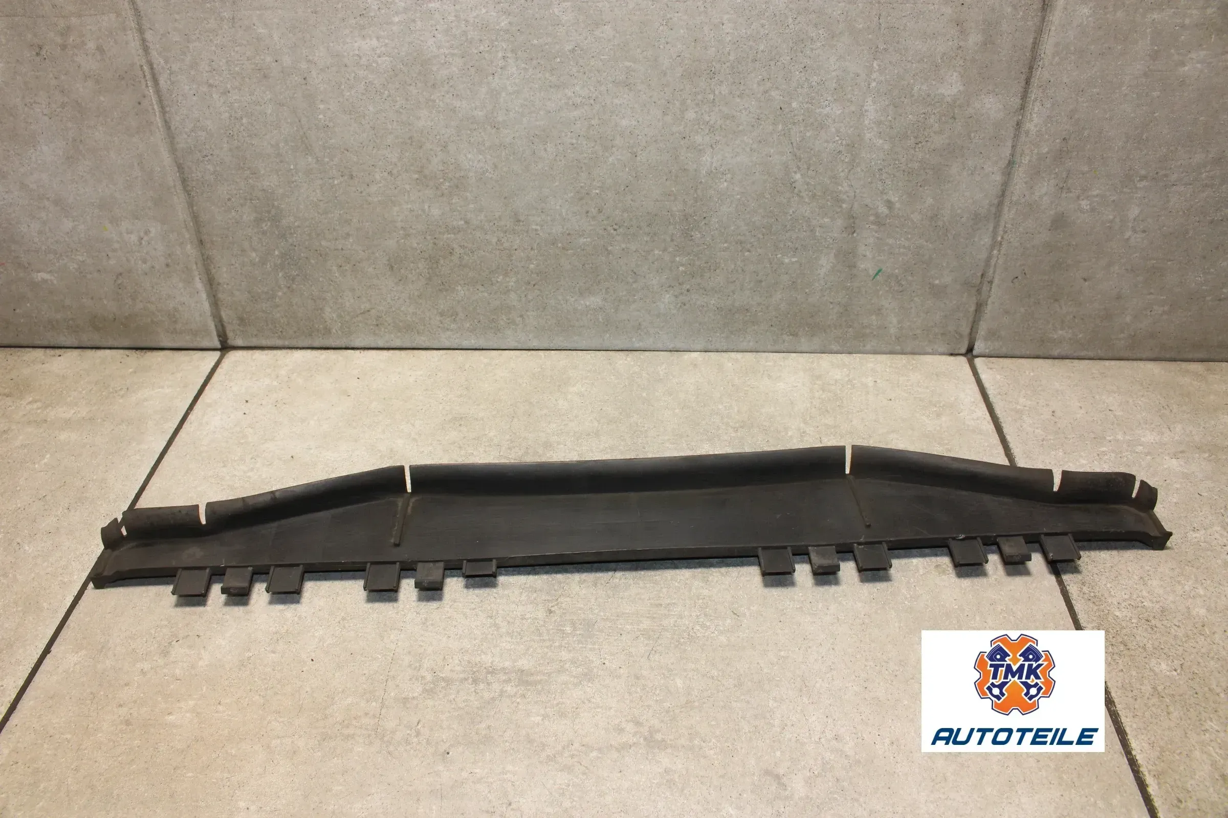 Mercedes W212 S212 Abdeckung Lufteinlass A2125052930 A2125054630 - Bild 1