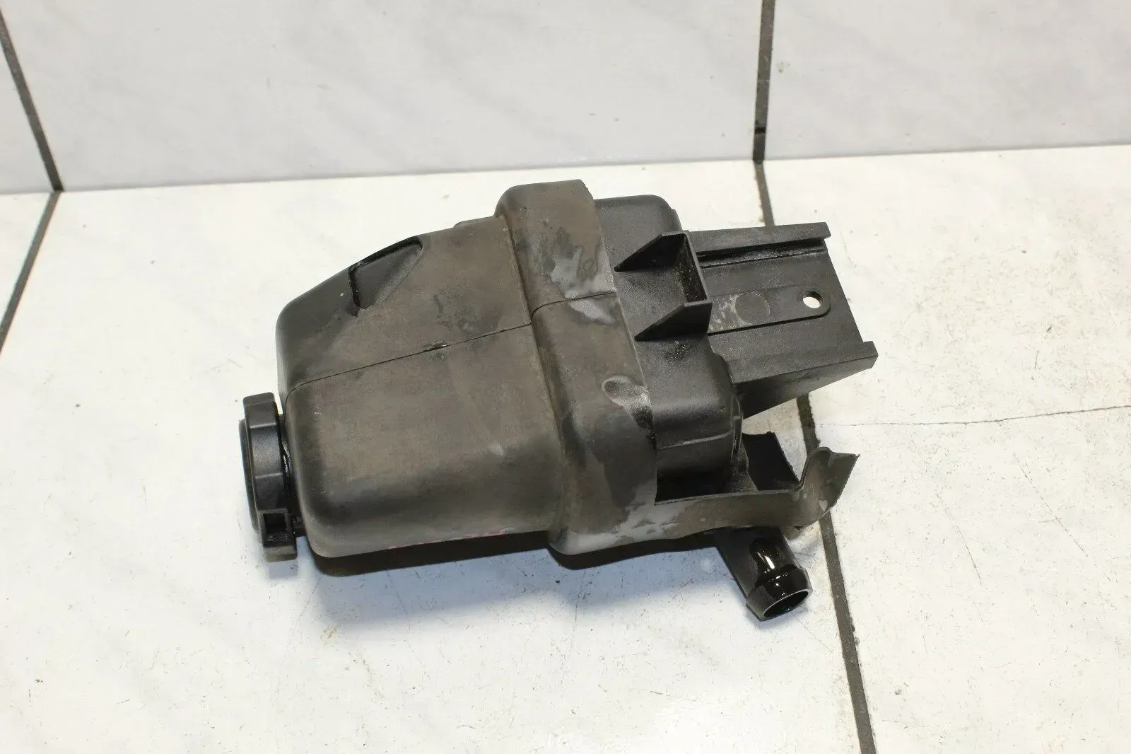 Opel Insignia 2,0 CDTI Servoölbehälter Behälter Servo Öl Servoöl - Bild 1