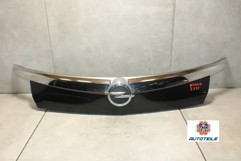 Background image for Opel Insignia A Sports Tourer Chromleiste Heckklappe Taster Vorfacelift Z22C 13272845