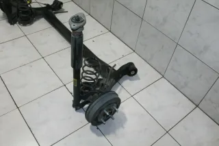 Achse hinten Hinterachse Achsträger 4 Loch hinten Opel Karl - Bild 7