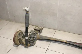 Opel Corsa D Achse Hinterachse Achsträger hinten 4 Loch - Bild 2