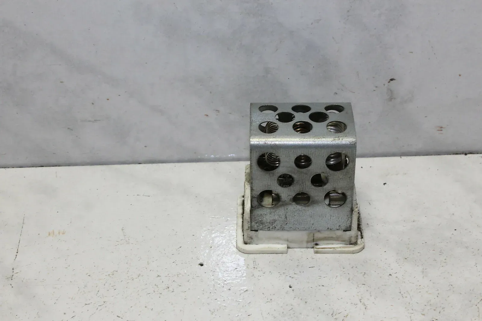 Opel Astra H Heizungswiderstand Widerstand Gebläse Gebläseregler 52475432 - Bild 1