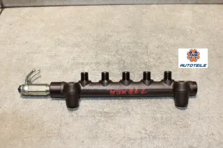 Opel Zafira C Astra K Verteilerrohr Einspritzleiste Rail 1.6 CDTI 55490702 - Bild 1