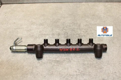Background image for Opel Zafira C Astra K Verteilerrohr Einspritzleiste Rail 1.6 CDTI 55490702
