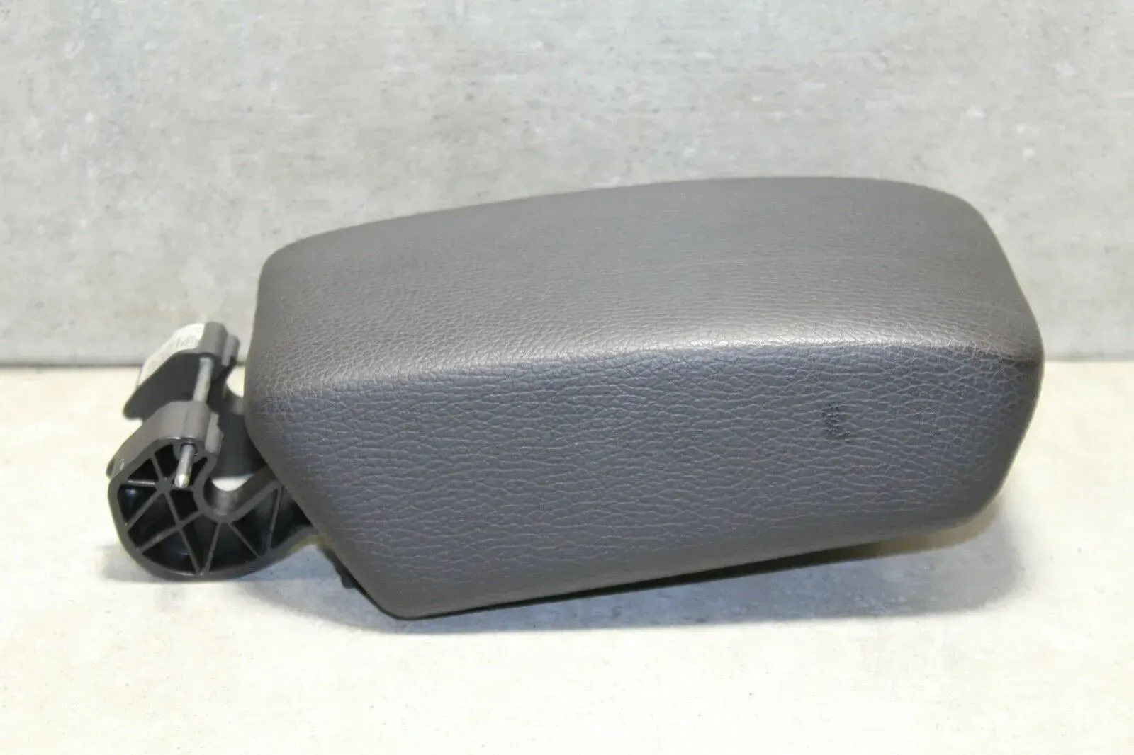 Armlehne Lehne Mittelarmlehne Armauflage Staufach Leder Opel Astra J - Bild 1