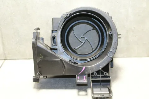 Background image for Gebläsemotor Halter Einsatz Rahmen Toyota Yaris II 870100D290