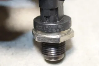 Opel Astra H Zafira B Drucksensor Kraftstoff Kraftstoffdruck Z19DTH 0281002706 - Bild 2