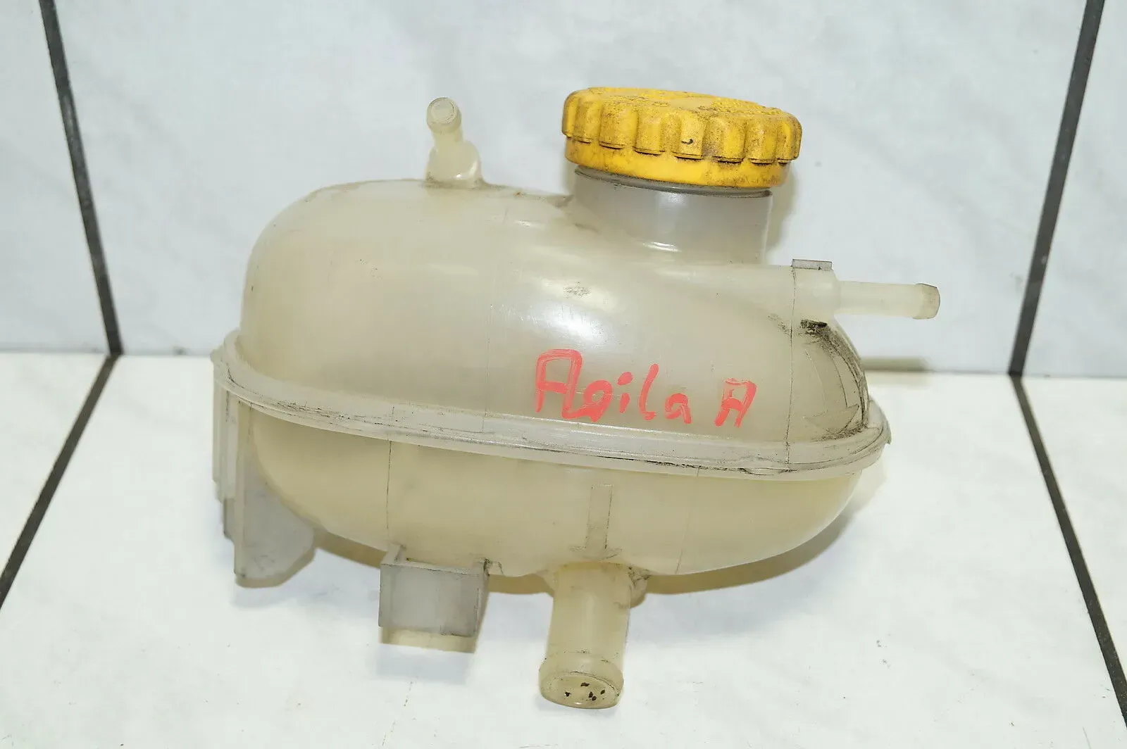 Opel Agila A  Kühlwasserbehälter Ausgleichsbehälter Wassertank 09129170 - Bild 1