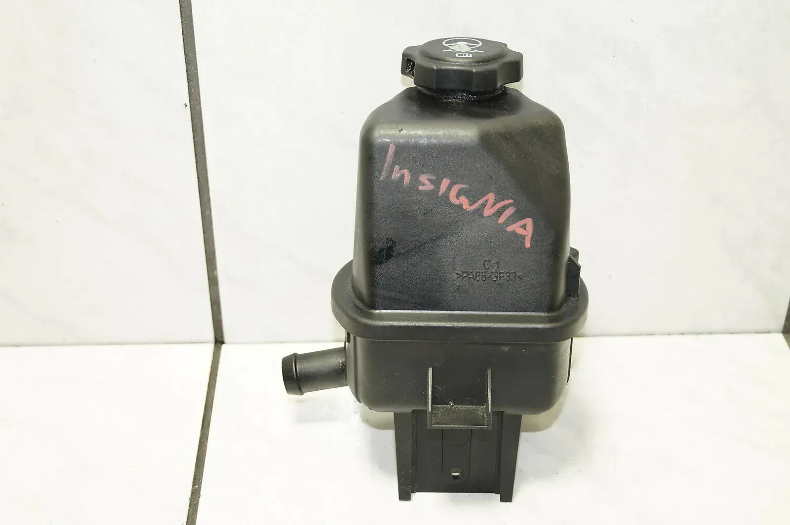 Opel Insignia 2,0 CDTI Servoölbehälter Behälter Servo Öl Servoöl - Bild 1