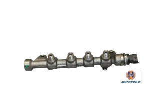 Opel Astra J Insignia Verteilerrohr Einspritzleiste Rail 2.0 A20DTH 55576177 - Bild 1