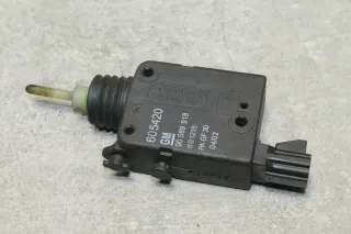 Astra G Cabrio Stellmotor ZV Tankklappe Tankdeckel Opel 90589918 - Bild 3