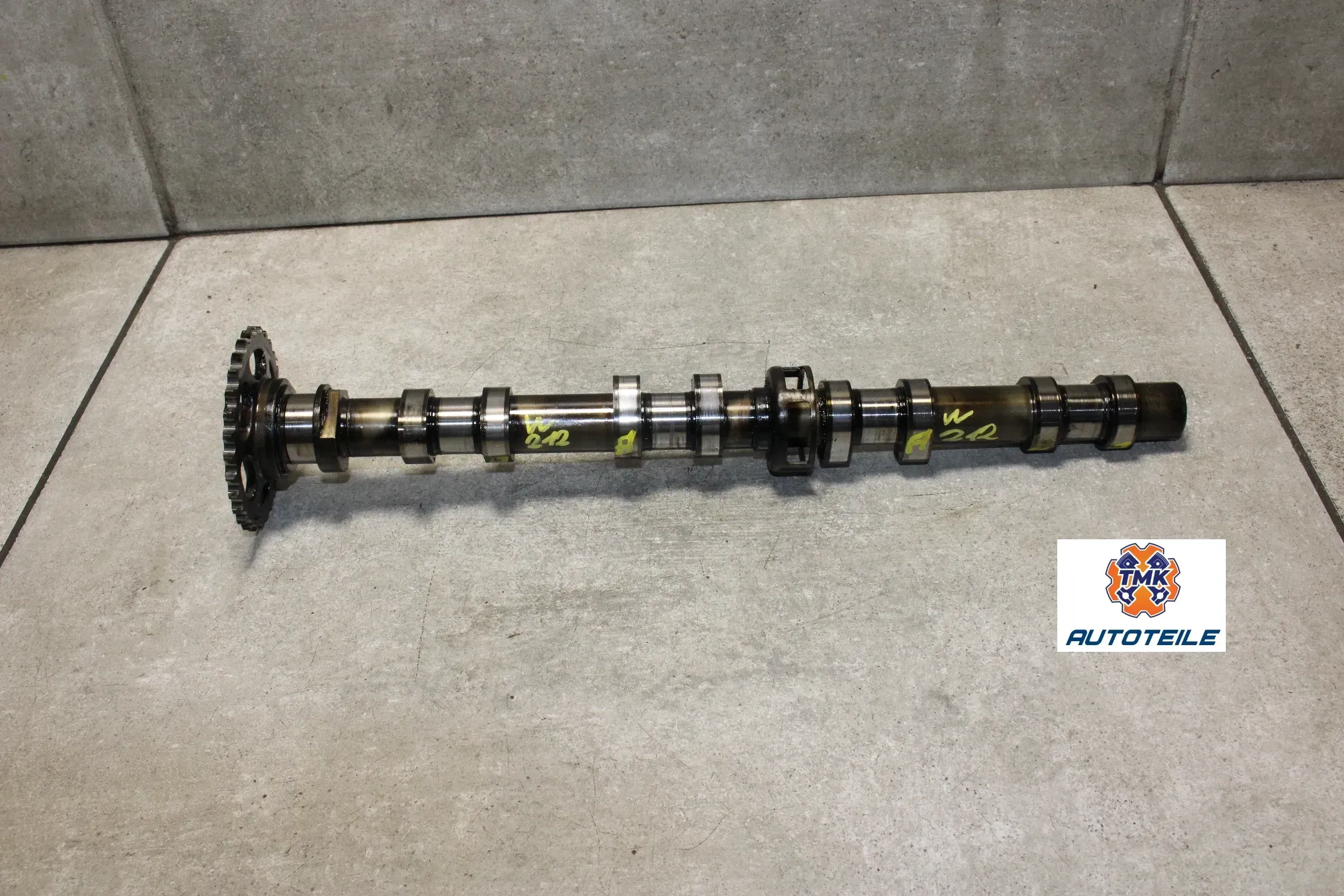 Mercedes E-Klasse W212 Nockenwelle Auslassnockenwelle E200 CDI OM651 A6510520001 - Bild 1