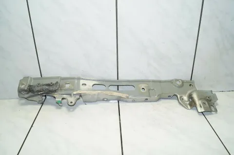 Background image for Renault Megane II 2 Verkleidung Halter Kotflügel vorne rechts TED69 Silber