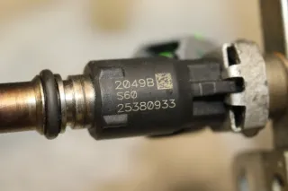 Opel Astra H Einspritzleiste Einspritzdüse 1.6 Z16XER Z16XE1 55559375 25380933 - Bild 6