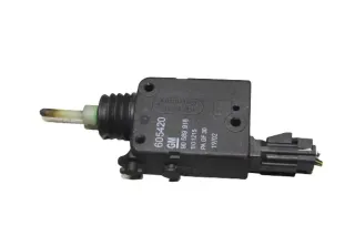 Astra G Cabrio Stellmotor ZV Tankklappe Tankdeckel Opel 90589918 - Bild 1