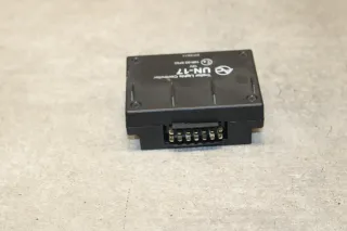 Opel Astra H Zafira B Trailer Lights Controller Anhängerkupplung Steuergerät UN-17 10R035755 - Bild 4