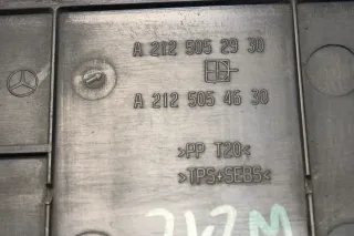Mercedes W212 S212 Abdeckung Lufteinlass A2125052930 A2125054630 - Bild 3