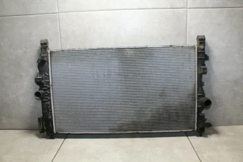 Background image for 2,0 CDTI 121 KW Wasserkühler Kühler A20DTH Opel Zafira C Tourer 13312812