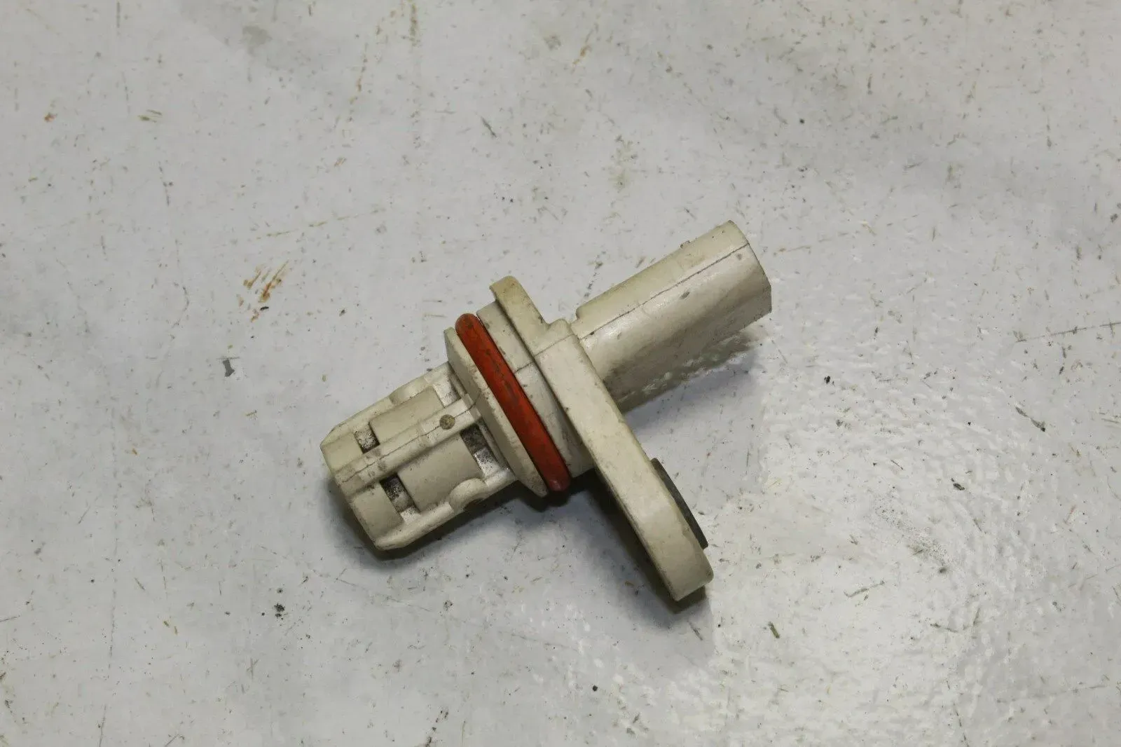 Opel Corsa D 1,4 74 KW Nockenwellensensor Sensor Nockenwelle A14XER 55566932 - Bild 1