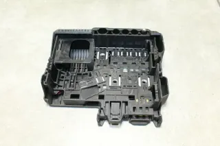 Sicherungskasten Sicherungen Batterie Opel Adam 13423481 - Bild 2