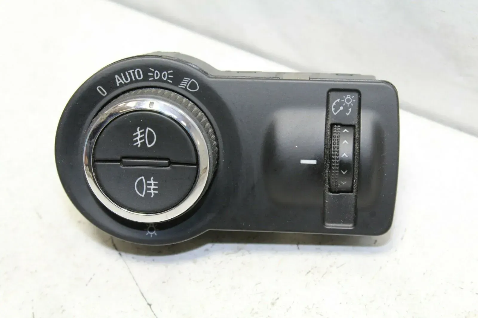 Lichtschalter Schalter NSW Nebelscheinwerfer LWR Opel Insignia 13268707 FE - Bild 1
