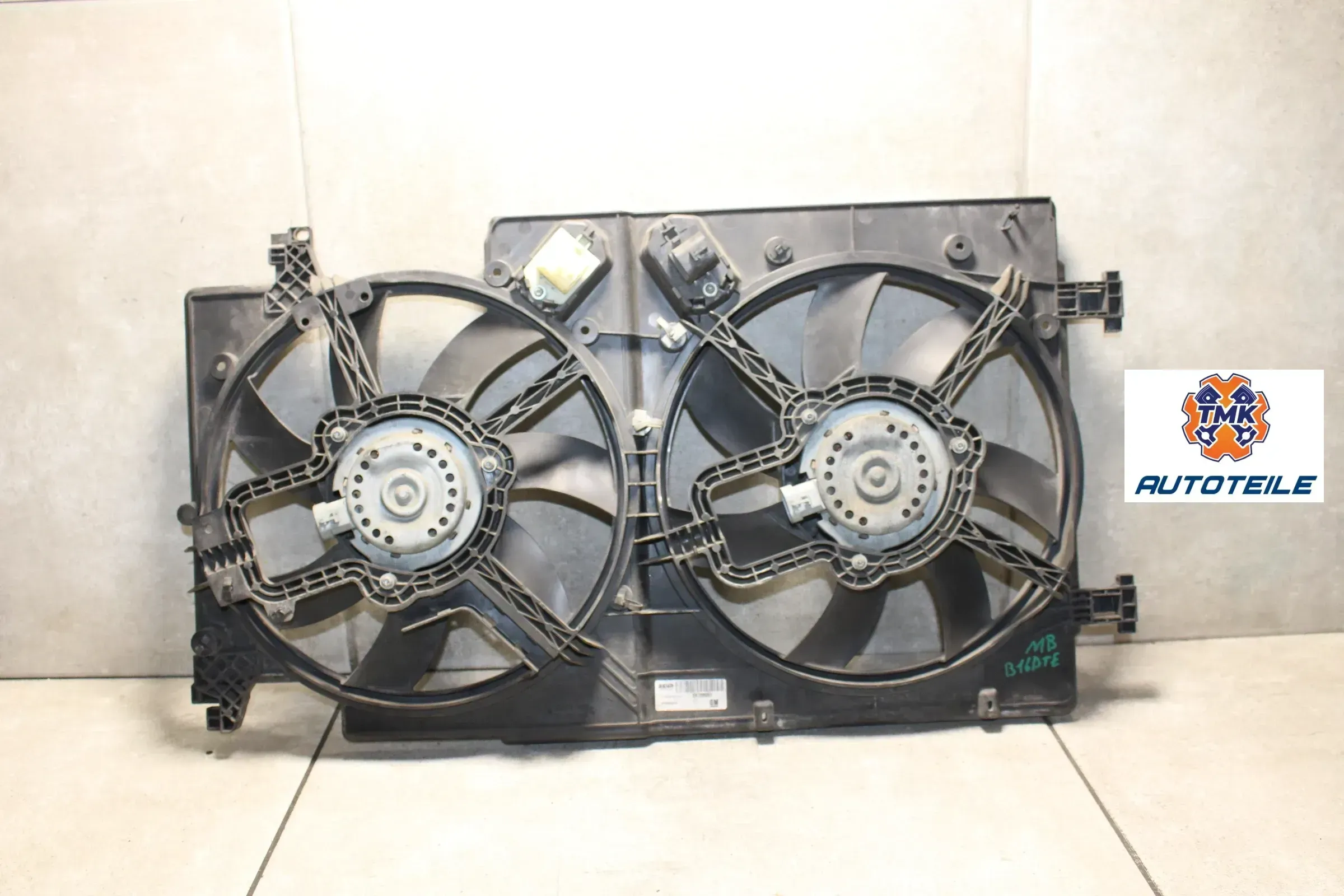 Opel Meriva B Lüftermotor Lüfter Kühlerlüfter 1.6 CDTI 81 KW B16DTE 13361811 - Bild 1