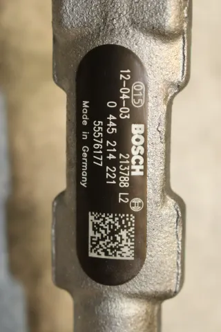 Opel Astra J Insignia Verteilerrohr Einspritzleiste Rail 2.0 A20DTH 55576177 - Bild 6