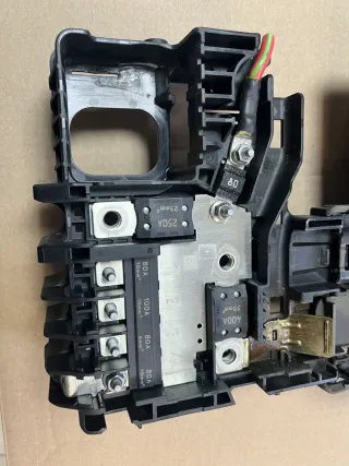 Sicherungskasten Sicherungen Batterie Opel Adam 13423481 - Bild 5