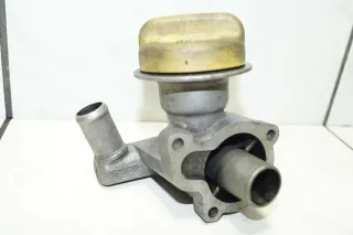 Opel Astra H Zafira B 1,9 CDTi Einfüllstutzen Öleinfüllstutzen Öldeckel 55195251 - Bild 1