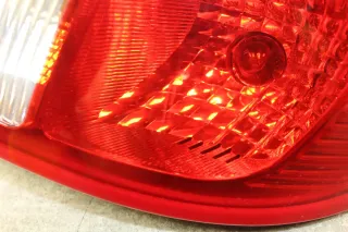 Mitsubishi Colt CZC Rücklicht Rückleuchte hinten rechts außen 58082304 - Bild 2