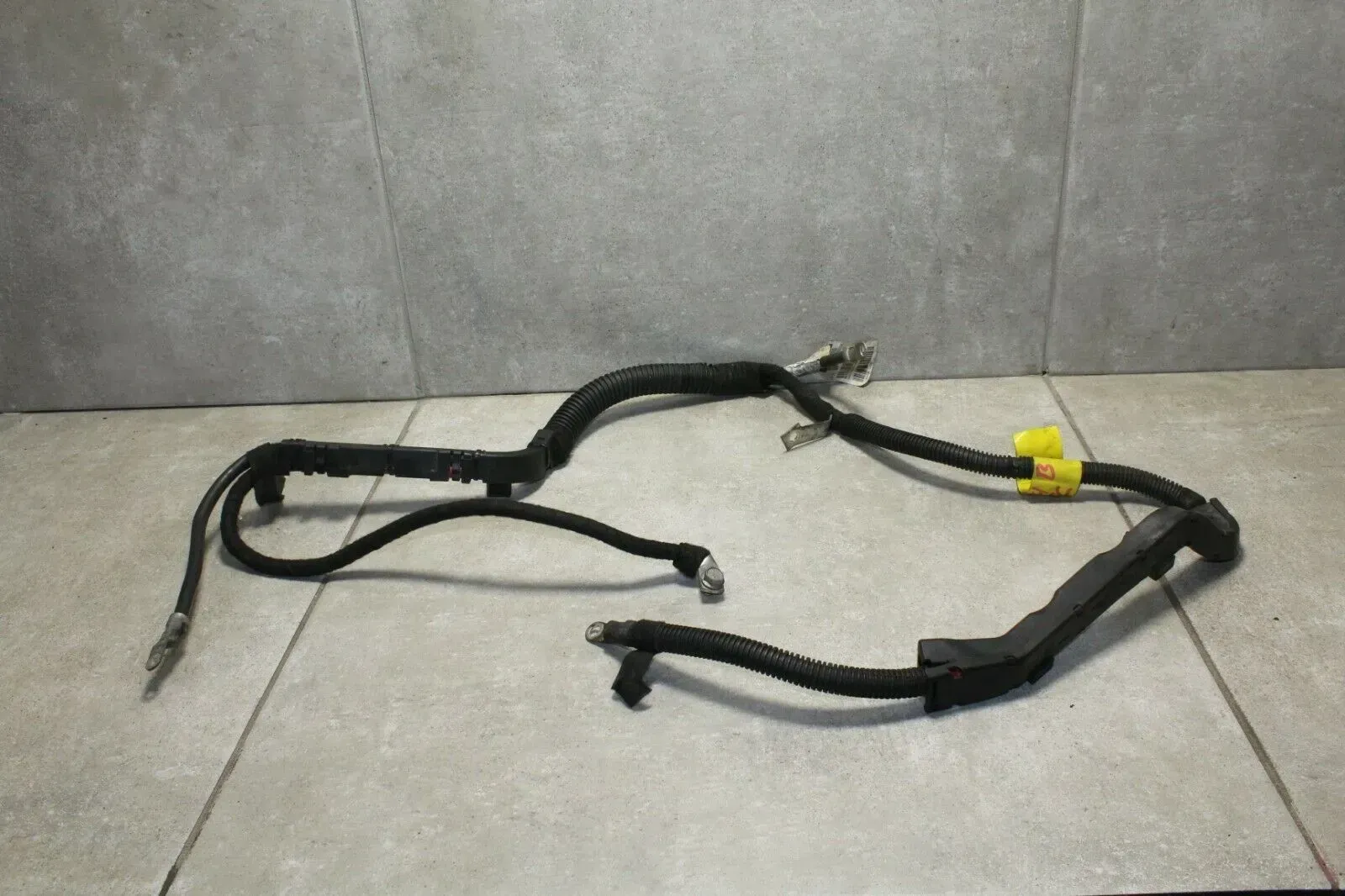 1,7 CDTI Batteriekabelbaum Kabelbaum Batterie A17DTC Opel Meriva B 13364936 - Bild 1