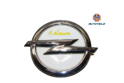 Background image for Opel Adam Emblem Taster Griff Öffner Heckklappe