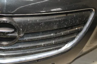 Opel Insignia A Stoßstange vorne PDC SWR Z22C Graphitschwarz Vorfacelift - Bild 4
