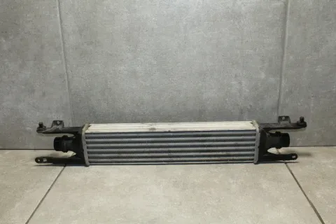 Background image for 1,3 CDTI 55 KW Ladeluftkühler Kühler Ladeluft LLK Z13DTJ Opel Corsa D