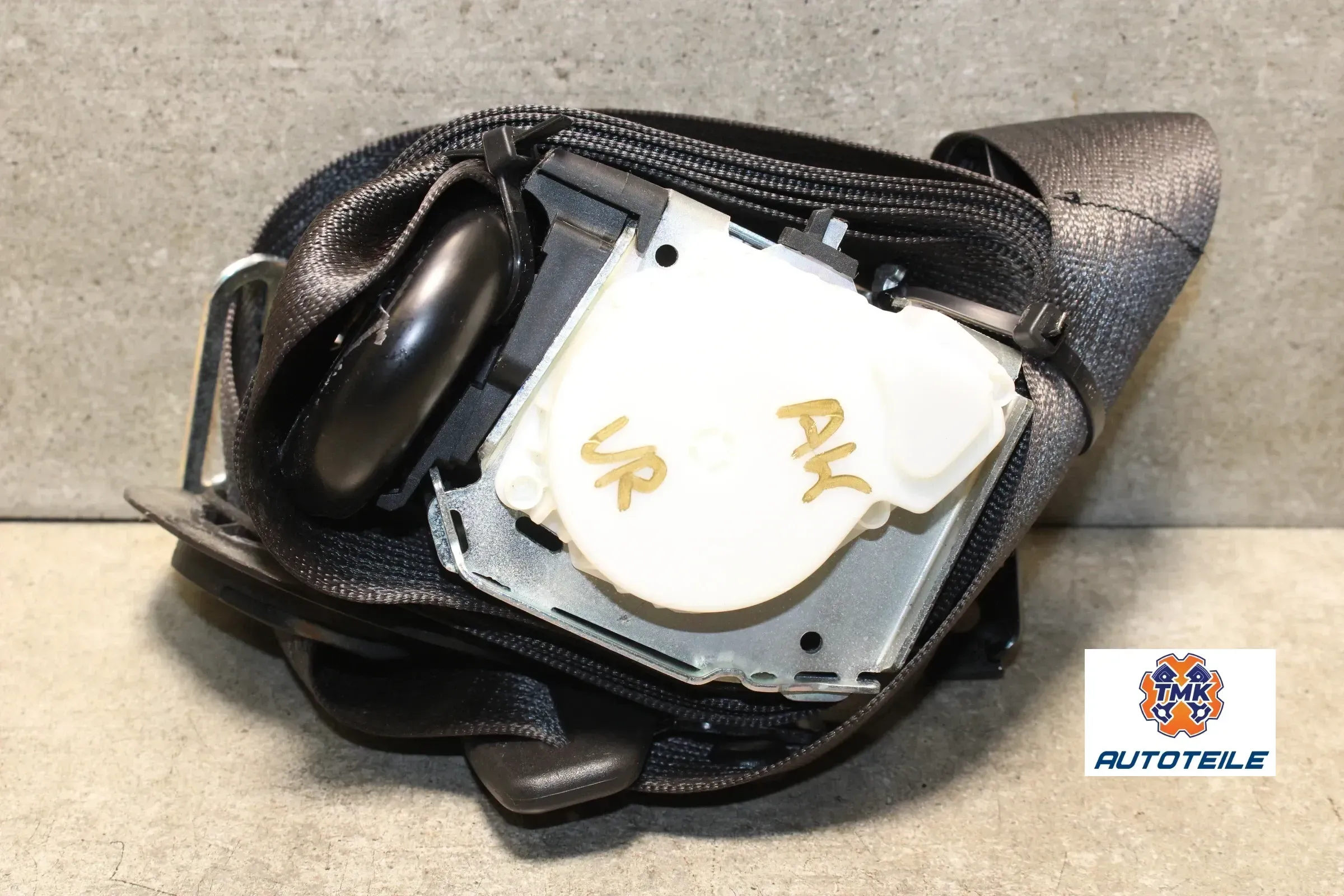Opel Astra K Sports Tourer Kombi Gurt Sicherheitsgurt vorne rechts - Bild 1